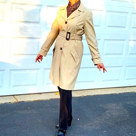 Jones New York TrenchCoat, Cream/Beige, Belted, Pockets, 10/12 - Picture 3 of 17